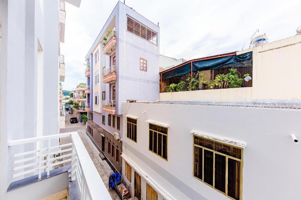 Oyo 587 Trang Long Hotel Nha Trang Buitenkant foto