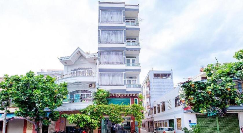 Oyo 587 Trang Long Hotel Nha Trang Buitenkant foto